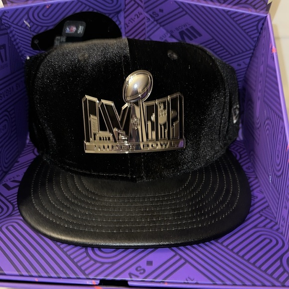 🥳Host Pick🎉| Black, SuperBowl58, NFL SnapBack, Exclusive Limited Edition Hat. - Picture 5 of 14